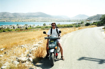 Jabba the Hut attacks Antiparos via Motorscooter