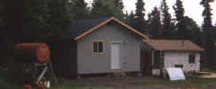 cabins.JPG (20727 bytes)