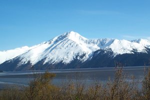 On the road to Seward (photo by Garry Wallan)