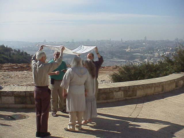 wedding.JPG (44234 bytes)